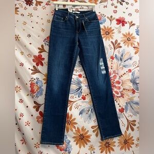 NWT Levi’s Women’s 8/29 Classic Midrise Skinny Sculpt Dark Wash Casual Jeans